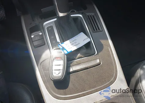 2015 Audi A4 2.0T Premium z USA, uszkodzony, nr VIN WAUAFAFL2FN008328